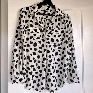 Ann Taylor - Petite Leopard Print Camp Shirt 
Size: M Petite
Color: Winter White
